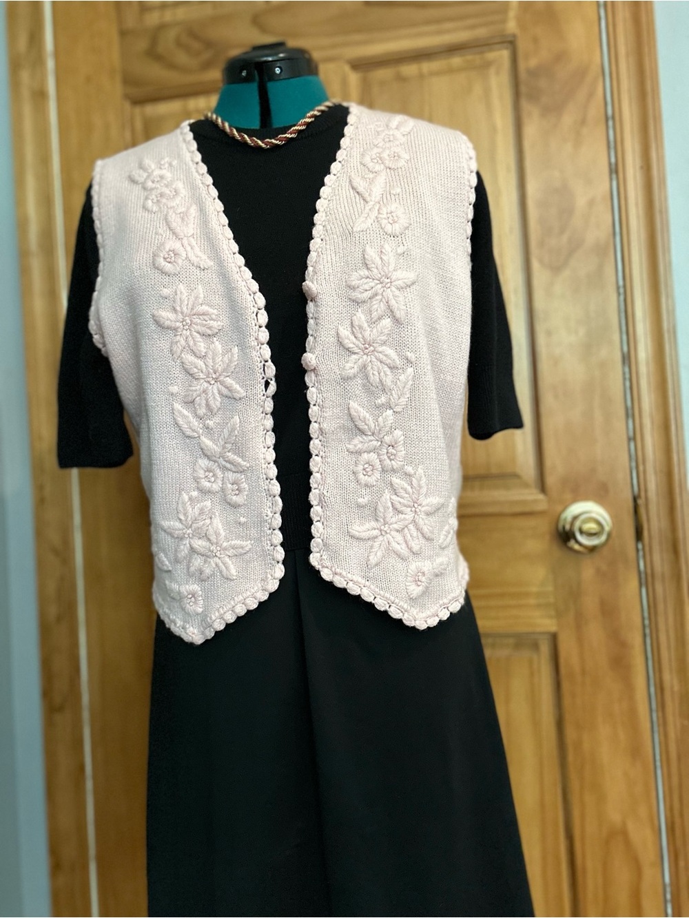 Karen Scott Pale Pink Floral Embroidered Knit Vest
